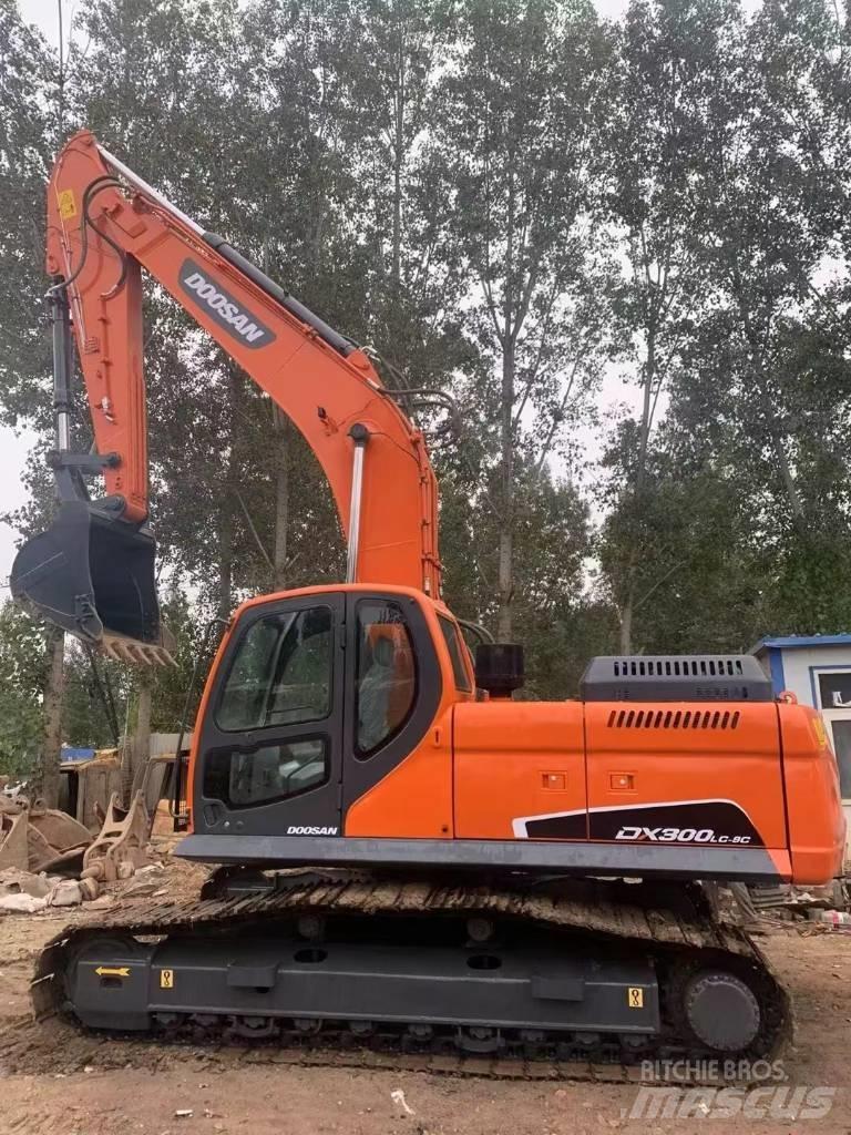 Doosan DX300LC-9C Pelle sur chenilles