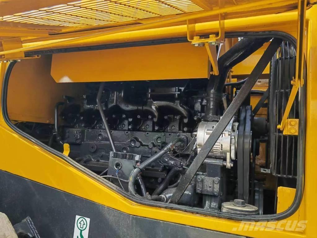 Komatsu WA 470-3 Chargeuse sur pneus