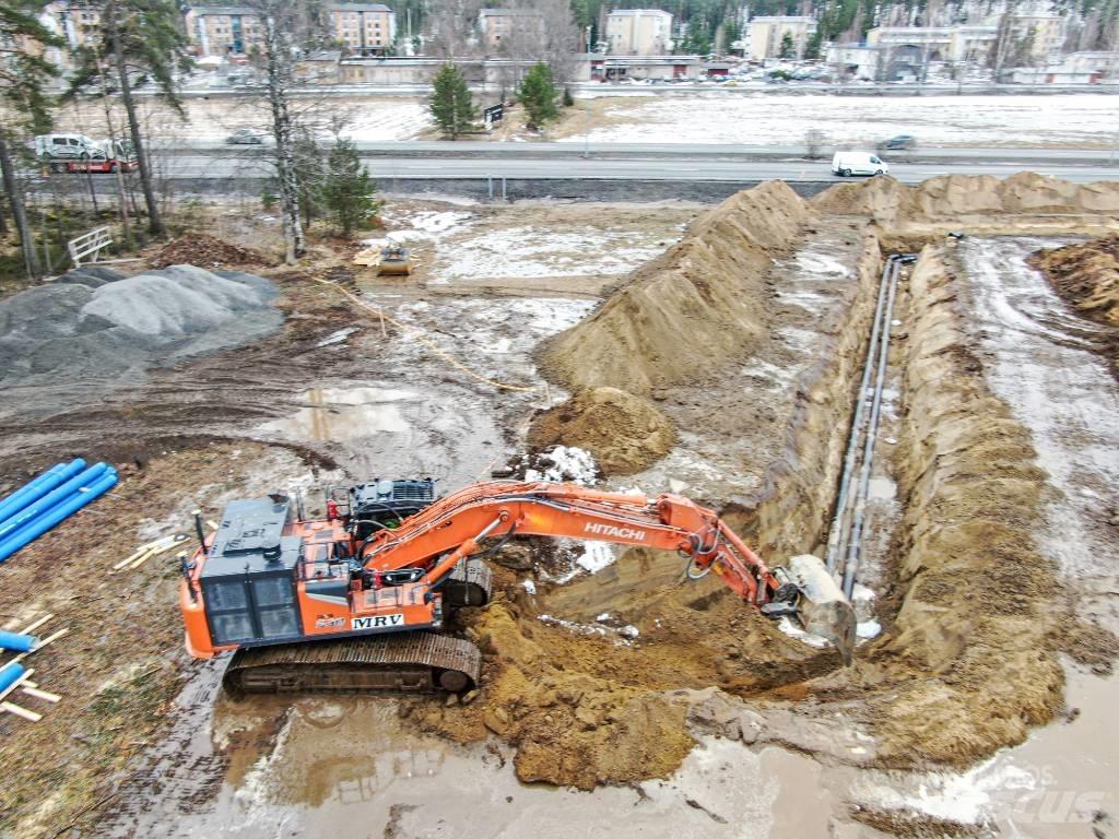 Hitachi ZX530LCH-7 Pelle sur chenilles