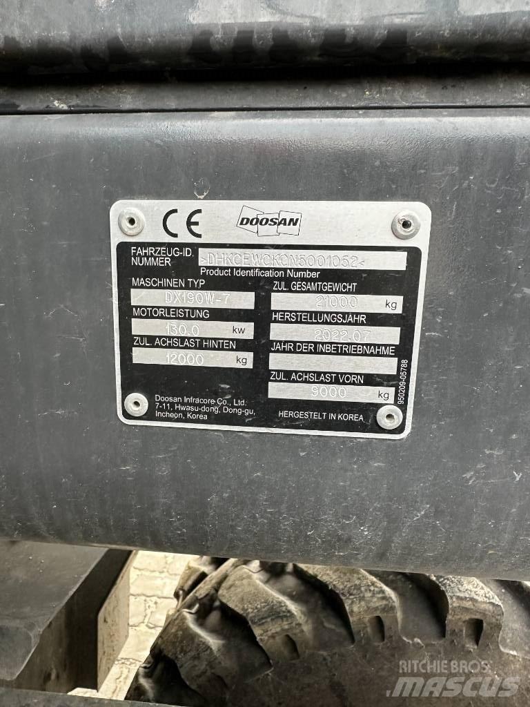 Doosan DX 190 W-7 Pelle sur pneus