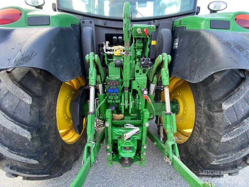 John Deere 6120R Tracteur
