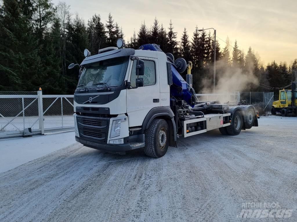 Volvo FM 420 6x2*4 Camion plateau ridelle avec grue