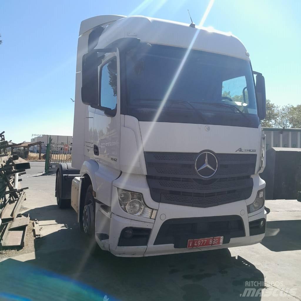Mercedes-Benz 1842 Tracteur routier