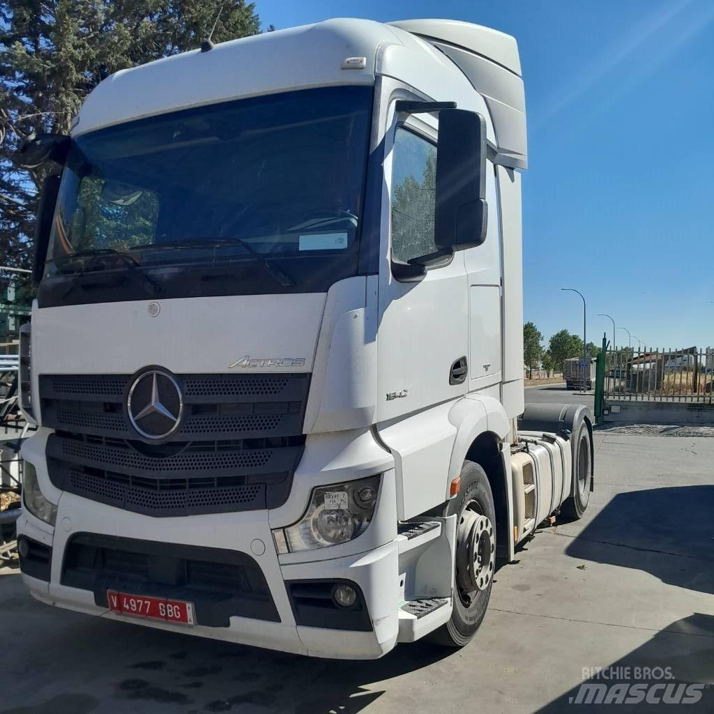 Mercedes-Benz 1842 Tracteur routier