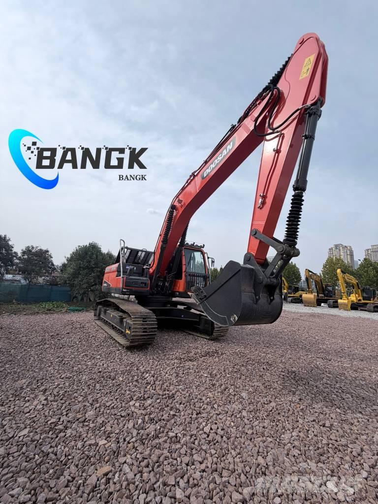 Doosan DX 225 LC Pelle sur chenilles