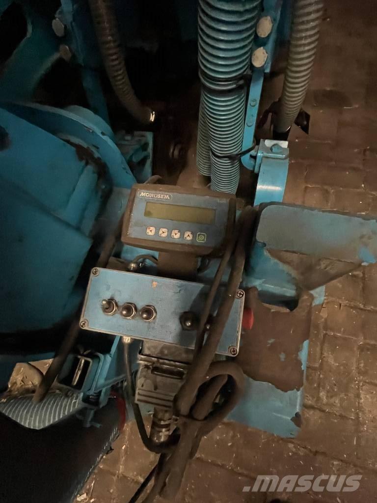 Monosem NG PLUS 12 Semoir de précision