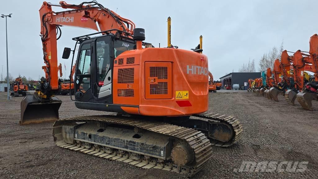 Hitachi ZX 225USLC-6 Pelle sur chenilles