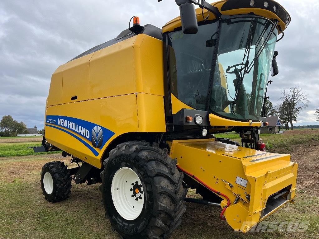 New Holland TC 5.70 Moissonneuse batteuse