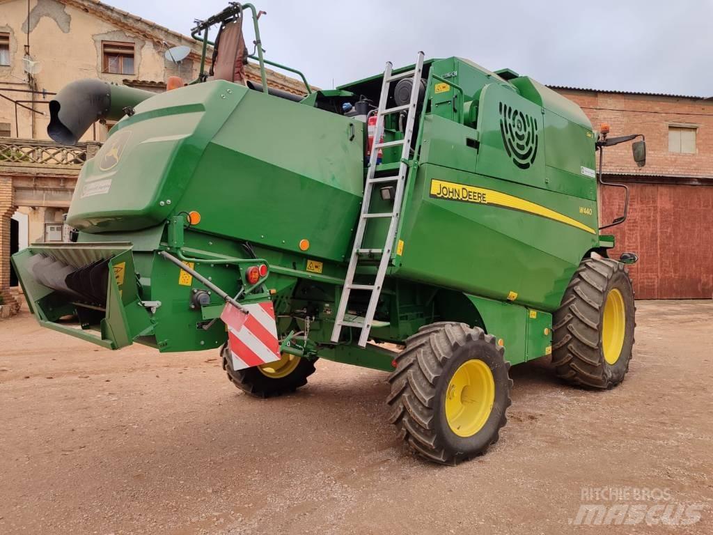 John Deere W 440 Moissonneuse batteuse