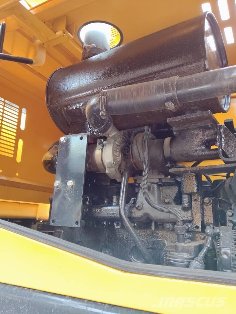 Komatsu WA 320-5 Chargeuse sur pneus