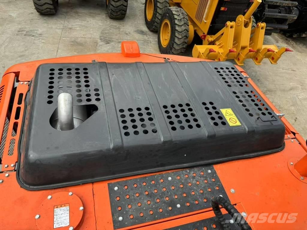 Hitachi ZX 200-3 G Pelle sur chenilles