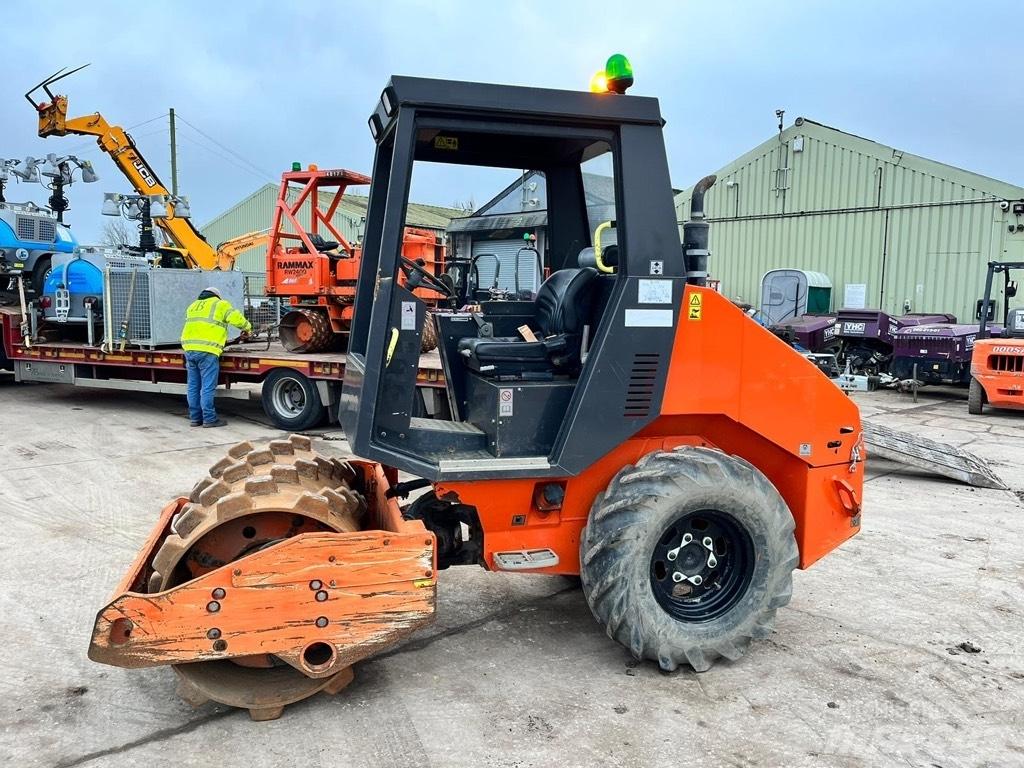 Ammann ASC 30 Rouleaux monocylindre