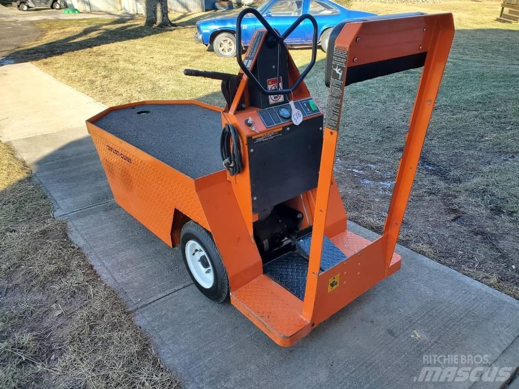 Taylor-Dunn SC100 Chariot remorqueur
