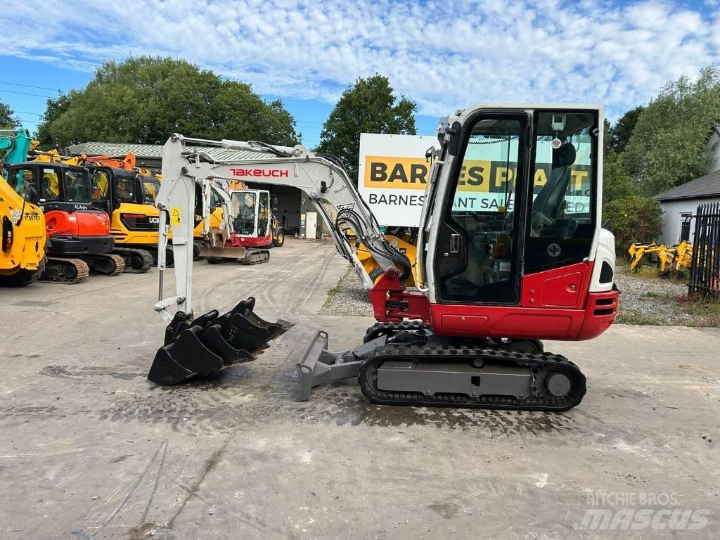 Takeuchi TB 230 Mini pelle < 7t