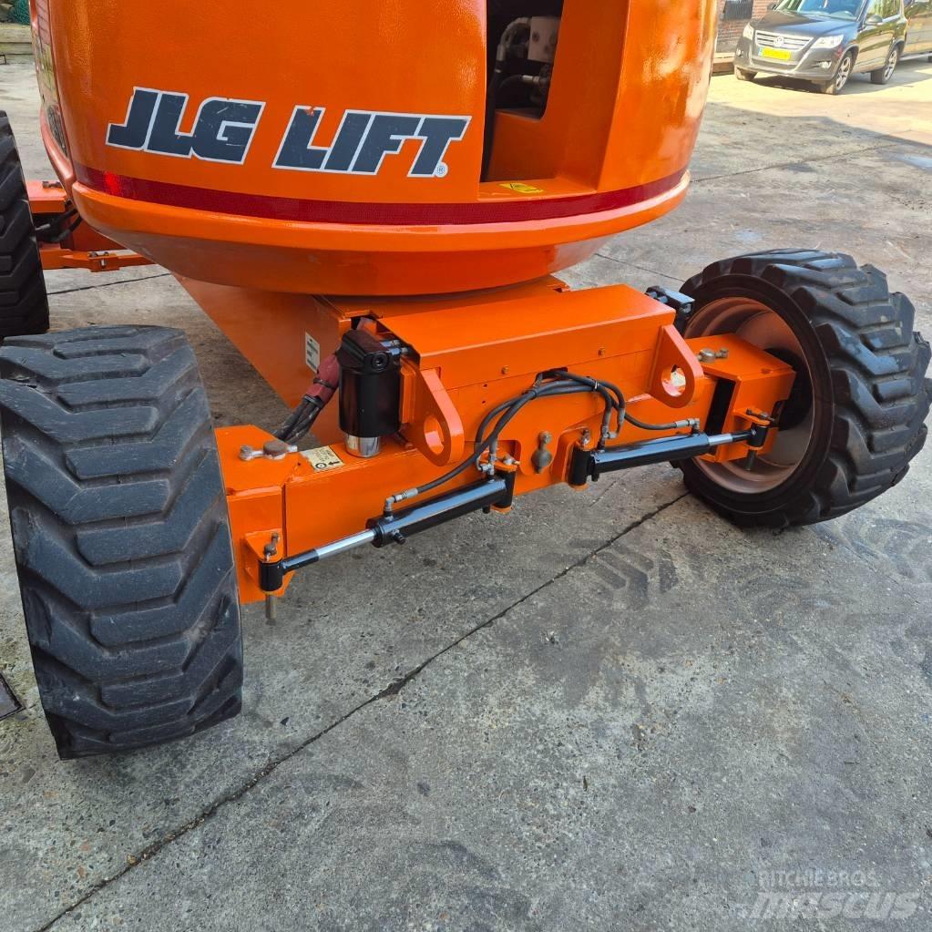 JLG 600 AJ Nacelles articulées