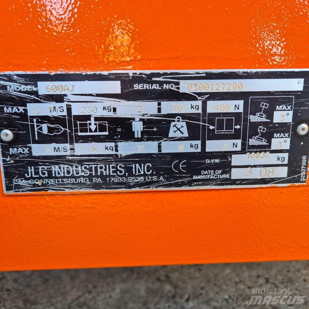 JLG 600 AJ Nacelles articulées