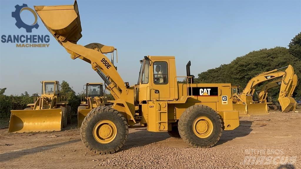 CAT 950 E Chargeuse sur pneus