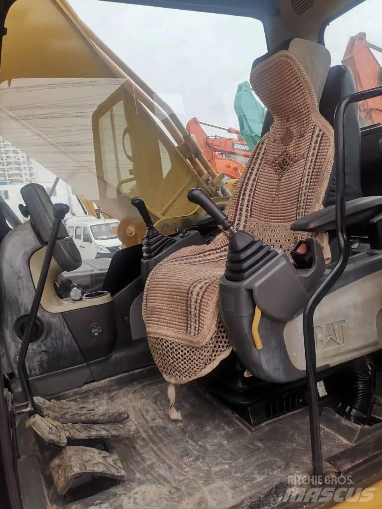 CAT 330D Pelle sur chenilles
