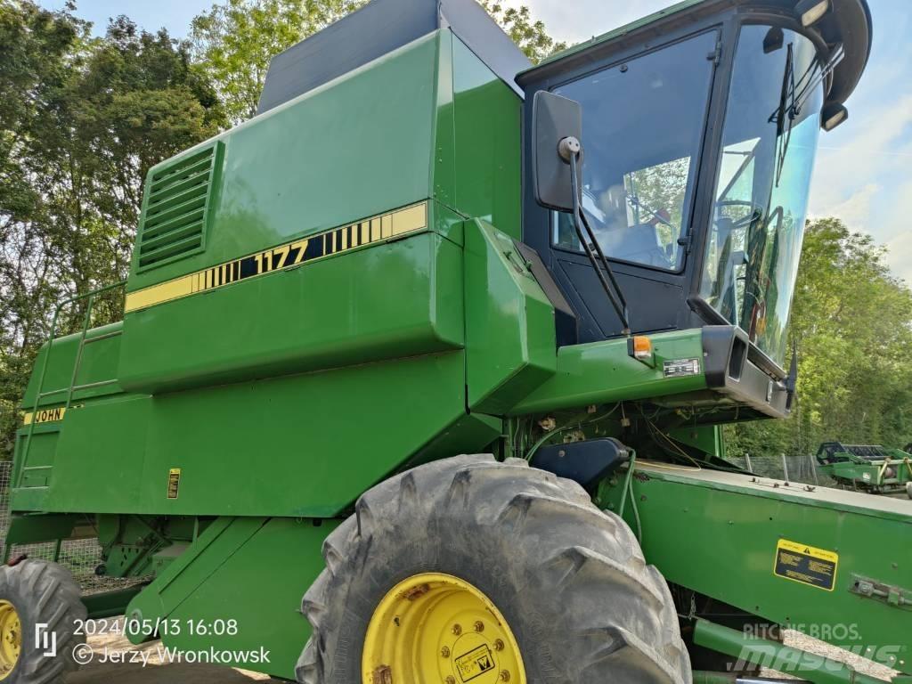 John Deere 1177 Moissonneuse batteuse