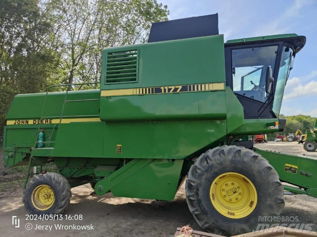 John Deere 1177 Moissonneuse batteuse