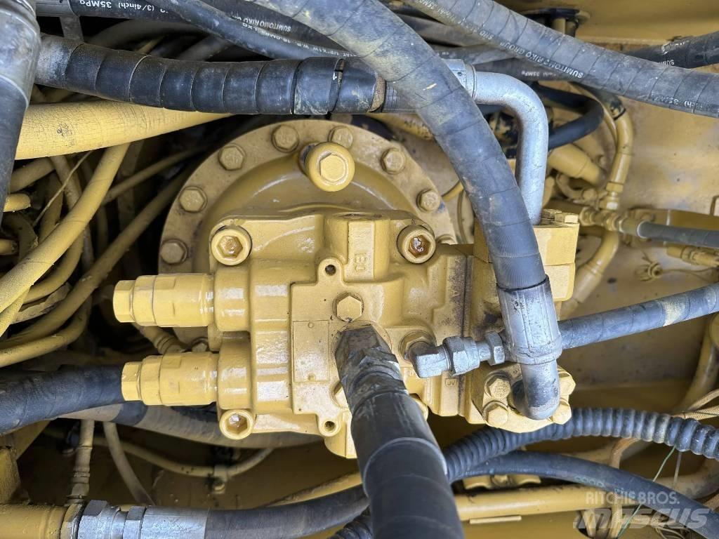 CAT 320D Pelle sur chenilles