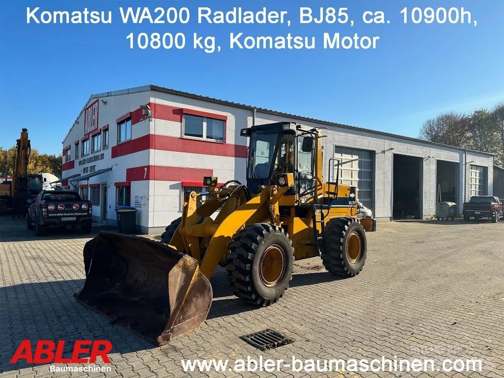 Komatsu WA200 Chargeuse sur pneus