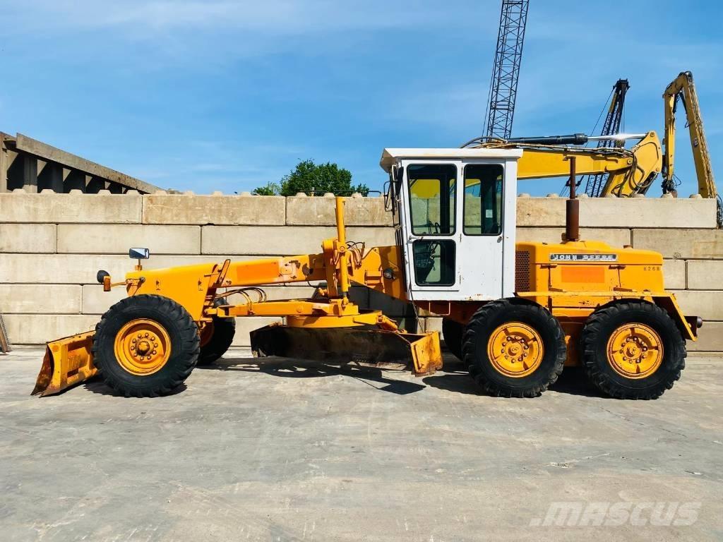 John Deere 570 A Niveleuse