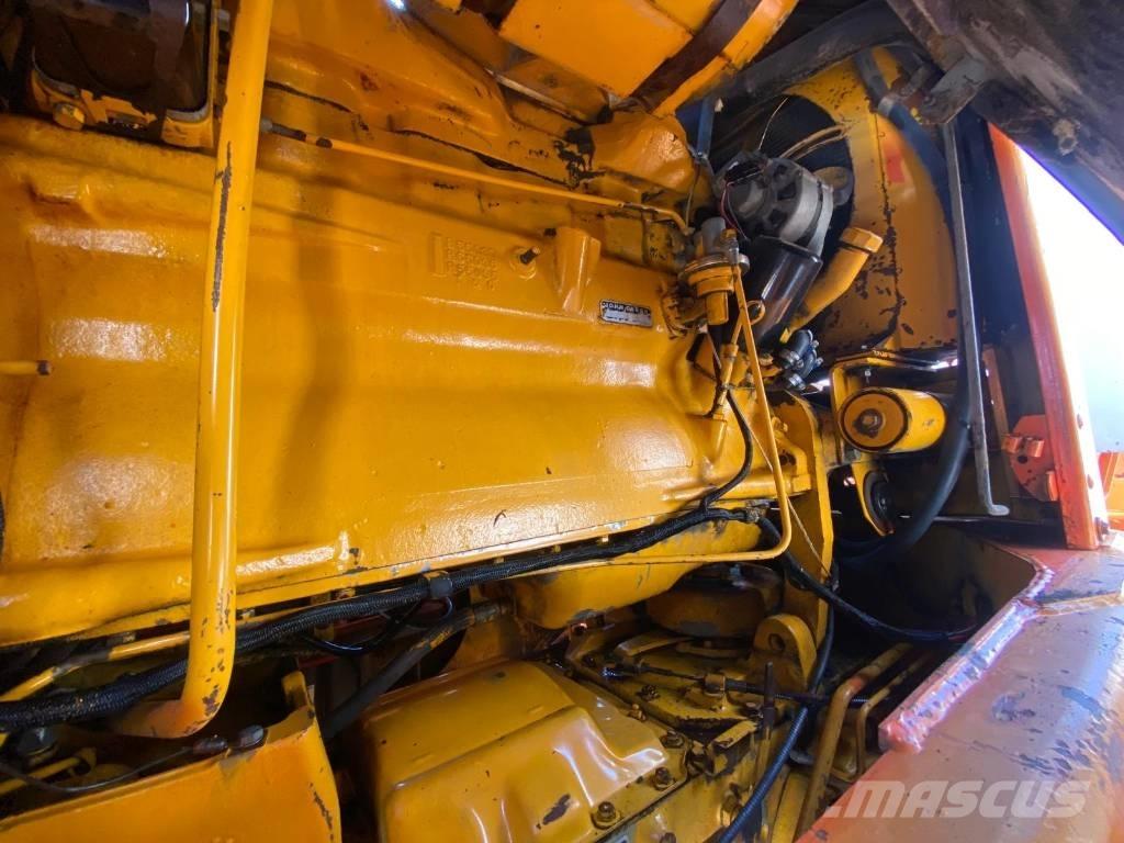 John Deere 570 A Niveleuse