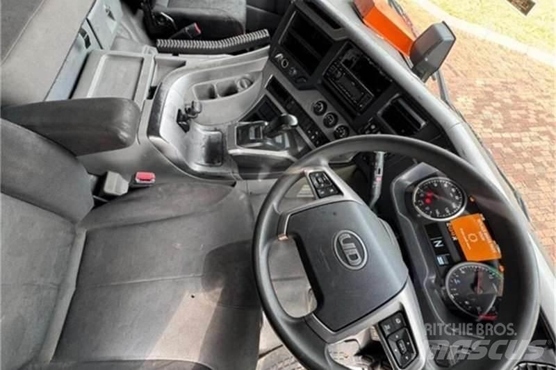 UD TRUCKS QUON Autre camion