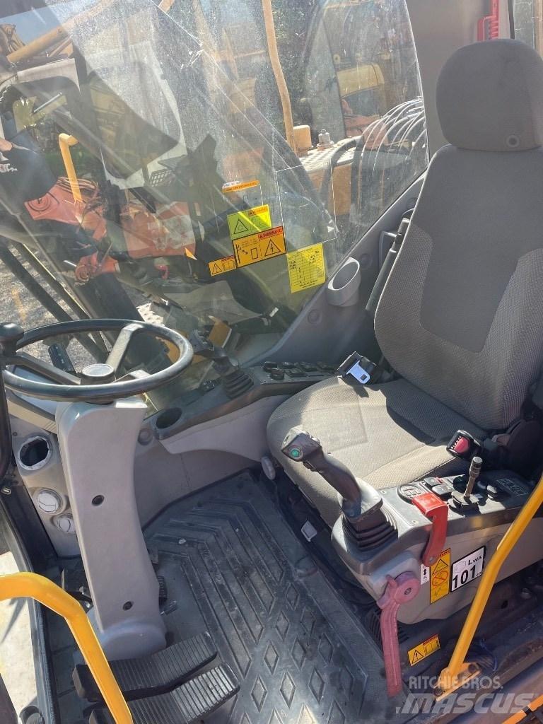 Volvo EW160C Pelle sur pneus