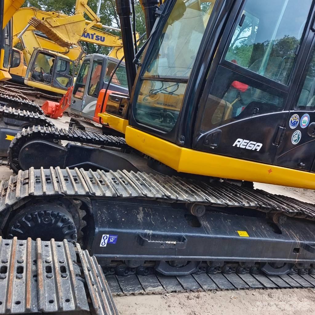 CAT 323 D Pelle sur chenilles