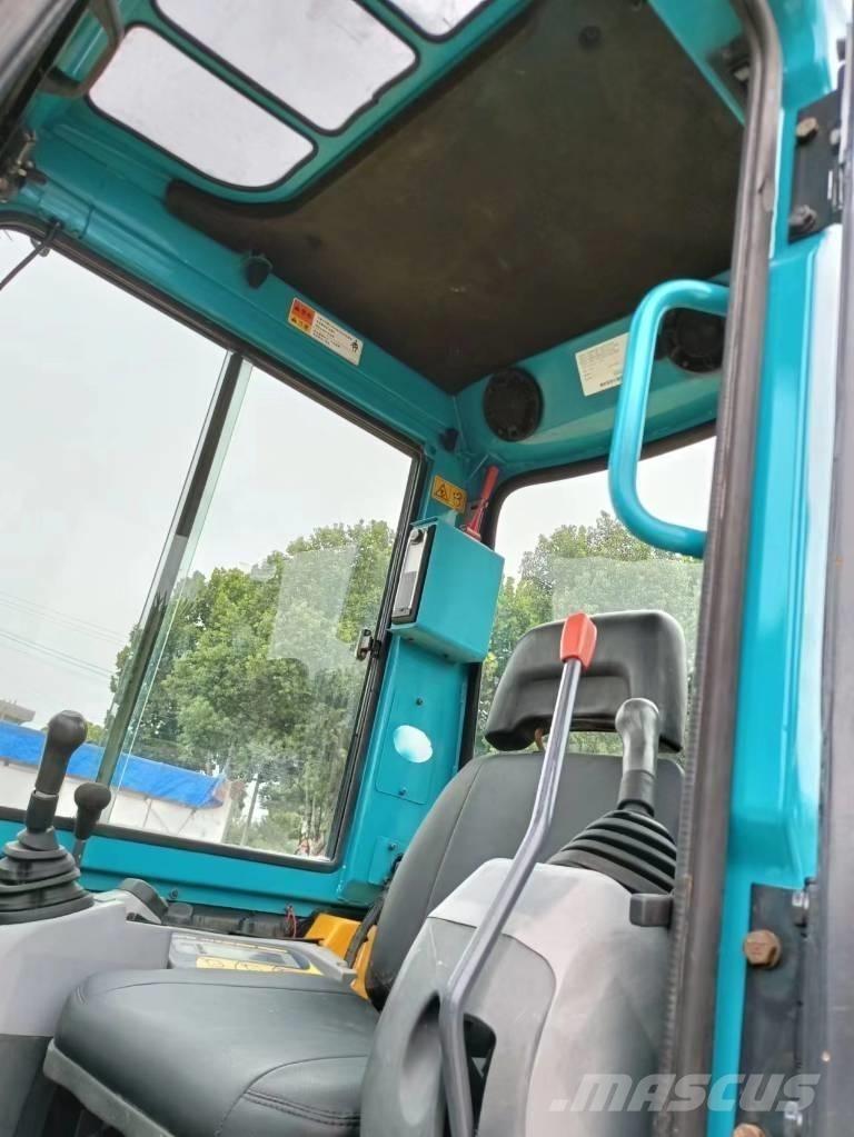 Kubota 155 Pelle sur chenilles