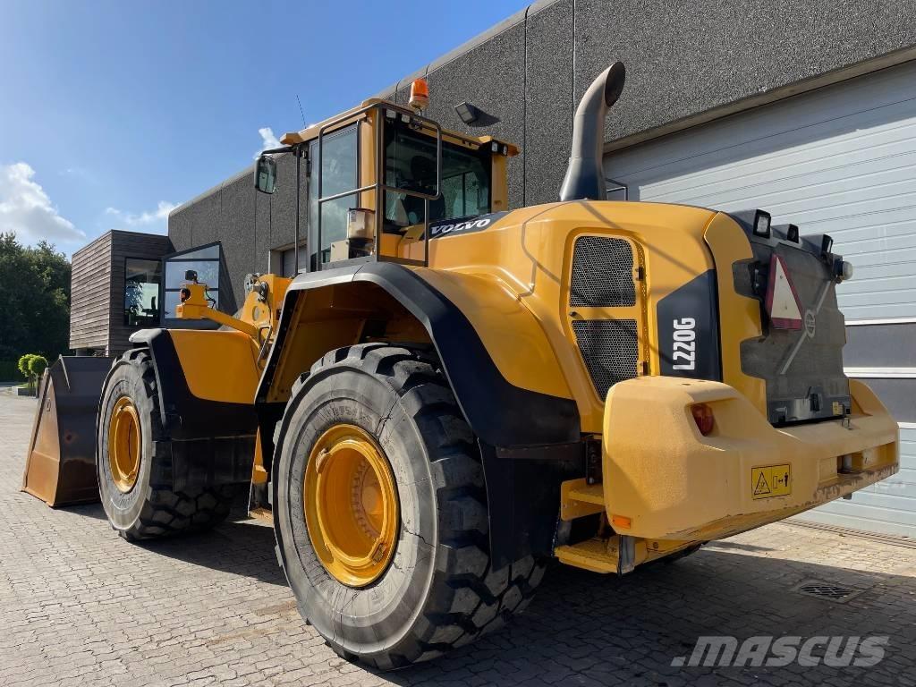 Volvo L220G Chargeuse sur pneus