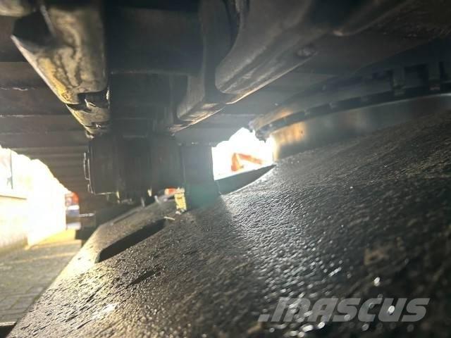 Hitachi ZX 210 LC-5B Pelle sur chenilles
