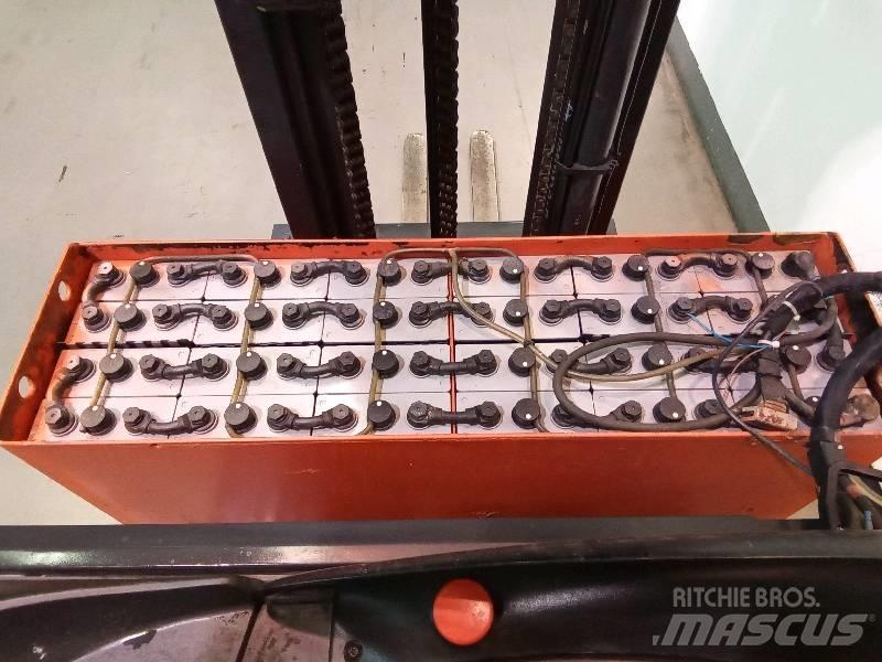 Linde R 16 Chariot à mât rétractable