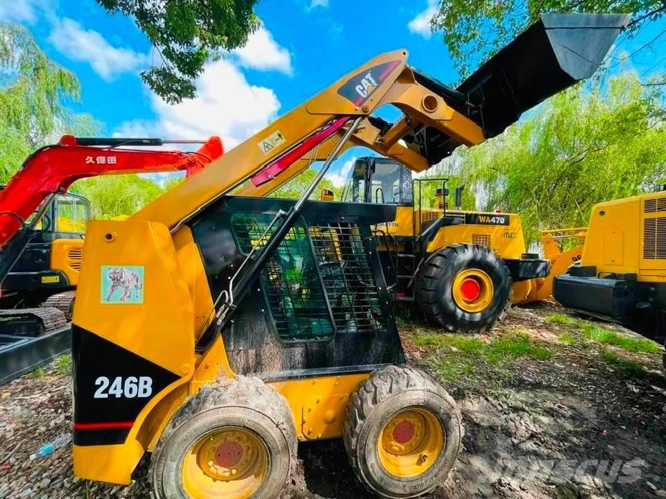 CAT 246B Mini chargeuse