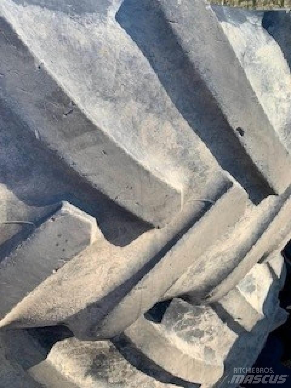 Mitas 680/80R42 Pneus, roues et jantes