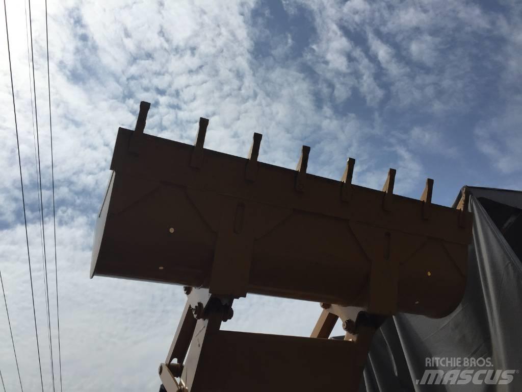 CAT 416 E Tractopelle
