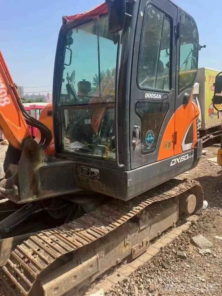 Doosan DX 60 Mini pelle < 7t