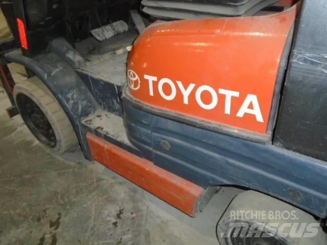 Toyota 52-6 FG U 30 Chariot tout terrain