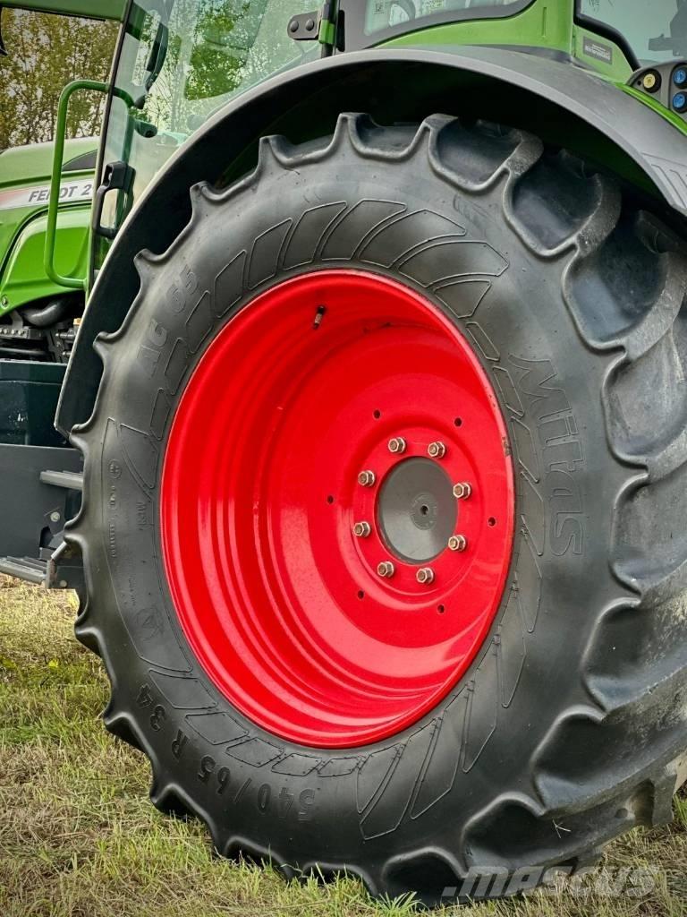 Fendt 211S Vario Tracteur