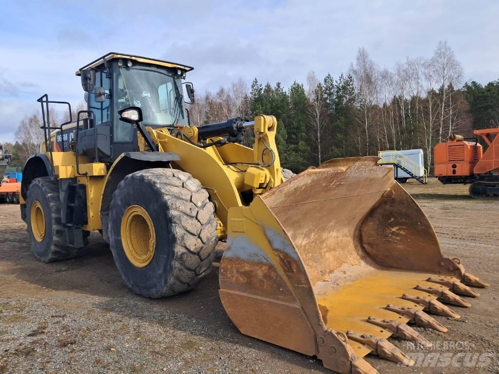 CAT 966M XE Chargeuse sur pneus
