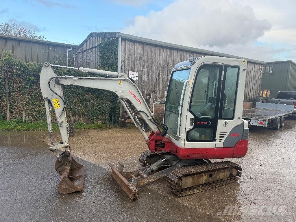 Takeuchi TB 219 Mini pelle < 7t