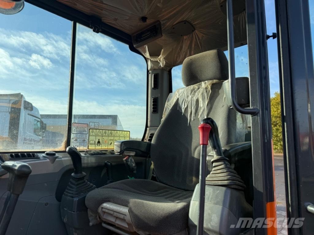 Doosan DX 63-3 Mini pelle < 7t