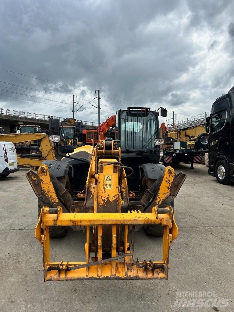 JCB 535-140 Chariot télescopique