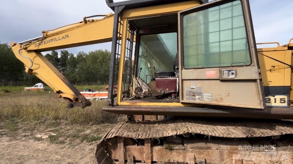 CAT 215 Pelle sur chenilles