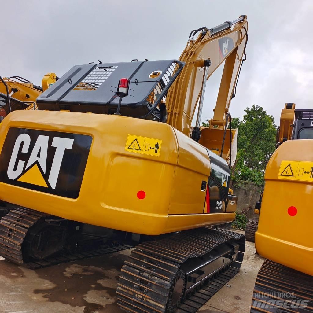 CAT 320 D Pelle sur chenilles