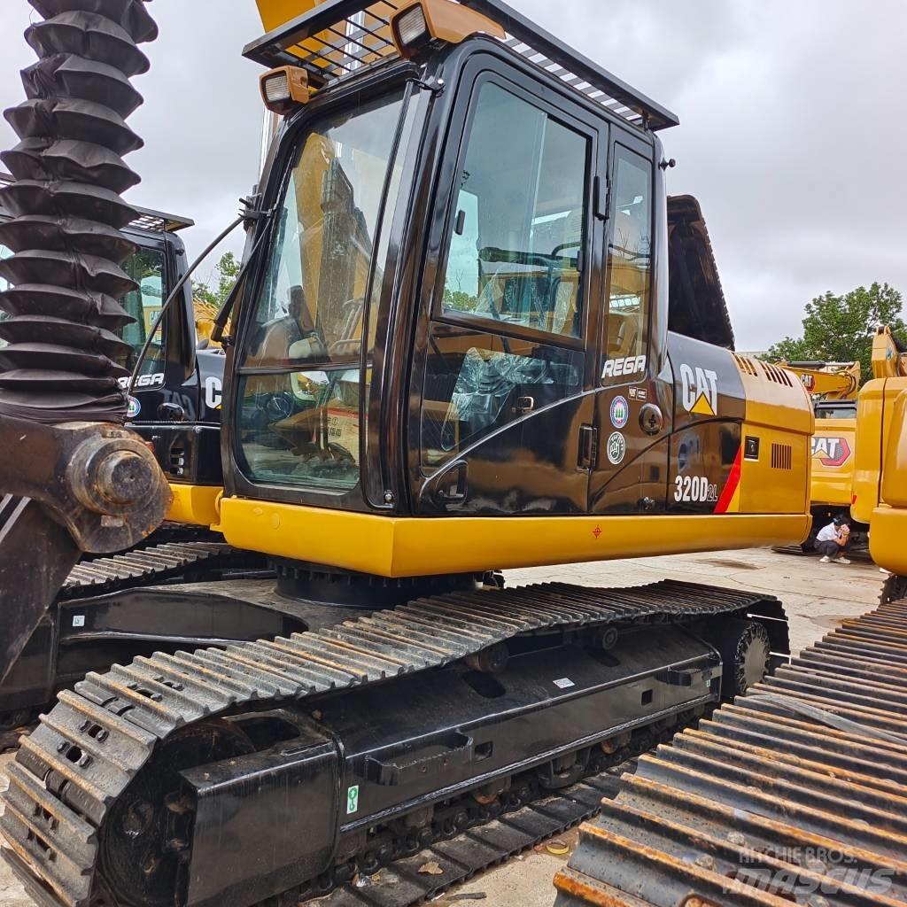 CAT 320 D Pelle sur chenilles