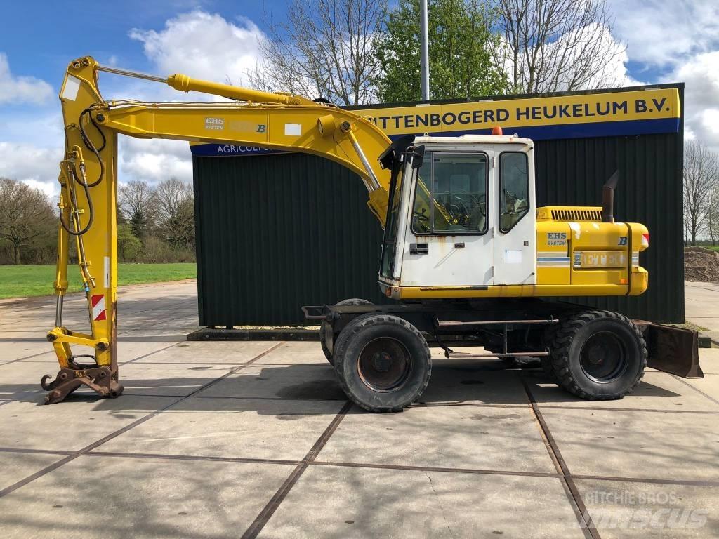 Etec 813B Pelle sur pneus