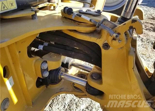 CAT 416 F Tractopelle